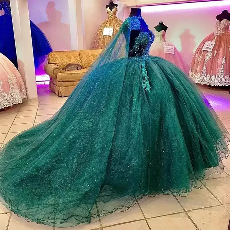 Angelsbridep изумрудно-зеленое бальное платье 15-летние платья Quinceanera 2023 с запахом кристаллами открытыми плечами платье для дня рождения
Angelsbridep изумрудно-зеленое бальное платье 15-летние платья Quinceanera 2023 с запахом кристаллами открытыми плечами платье для дня рождения