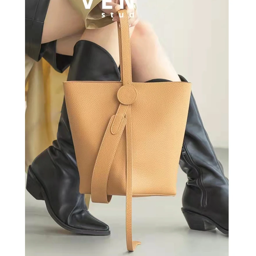 real leather handbag bags Casual bucket bags large capacity leather crossbody bag genuine leather shoulder bag composite bags
real leather handbag bags Casual bucket bags large capacity leather crossbody bag genuine leather shoulder bag composite bags