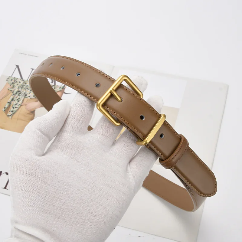 Luxurious leather belt for men and women pin buckle leather belt personality leisure belt 
Luxurious leather belt for men and women pin buckle leather belt personality leisure belt