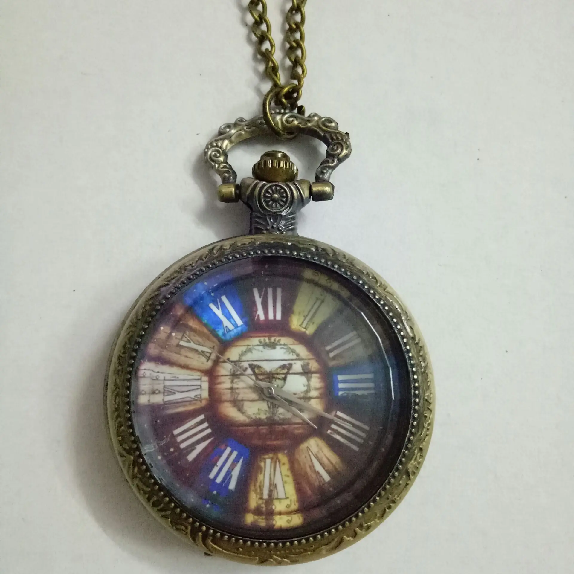 Vintage Luxury Colorful Dial Quartz Pocket Watch for Men Transparent Case Fob Chain Pendant Necklace Clock for Collection Gift
Vintage Luxury Colorful Dial Quartz Pocket Watch for Men Transparent Case Fob Chain Pendant Necklace Clock for Collection Gift