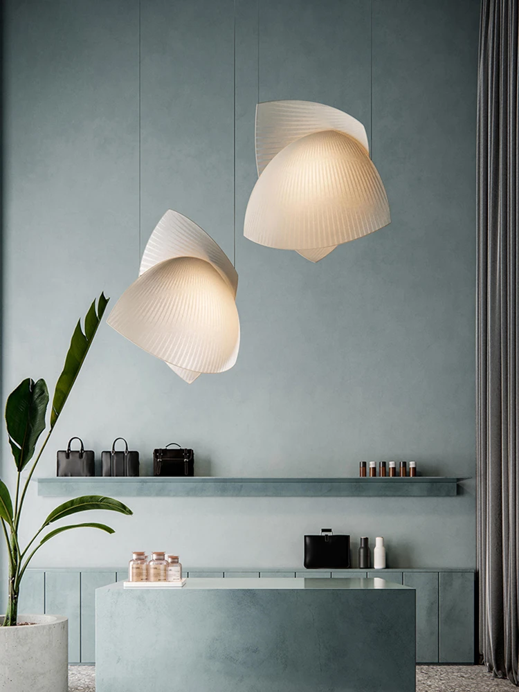 Japanese retro style fabric chandelier homestay tea room decorative lamps simple personality silk fabric shell chandelier
Japanese retro style fabric chandelier homestay tea room decorative lamps simple personality silk fabric shell chandelier