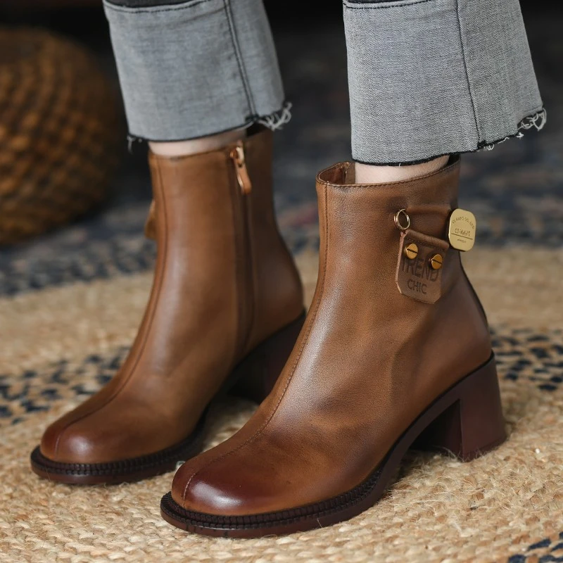 Retro Women Boots Women's 2022 New Style Coarse Heels Versatile Spring and Autumn Single Boots High Heels Short Boots Women
Retro Women Boots Women's 2022 New Style Coarse Heels Versatile Spring and Autumn Single Boots High Heels Short Boots Women