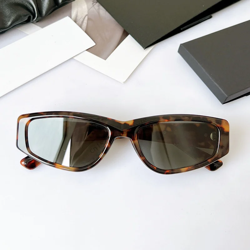 New Fashion Clear Lens Vintage Cat Eye Sunglasses Women Brand Designer Rectangle Sun Glasses Ins Popular Small Square Eyewear
New Fashion Clear Lens Vintage Cat Eye Sunglasses Women Brand Designer Rectangle Sun Glasses Ins Popular Small Square Eyewear