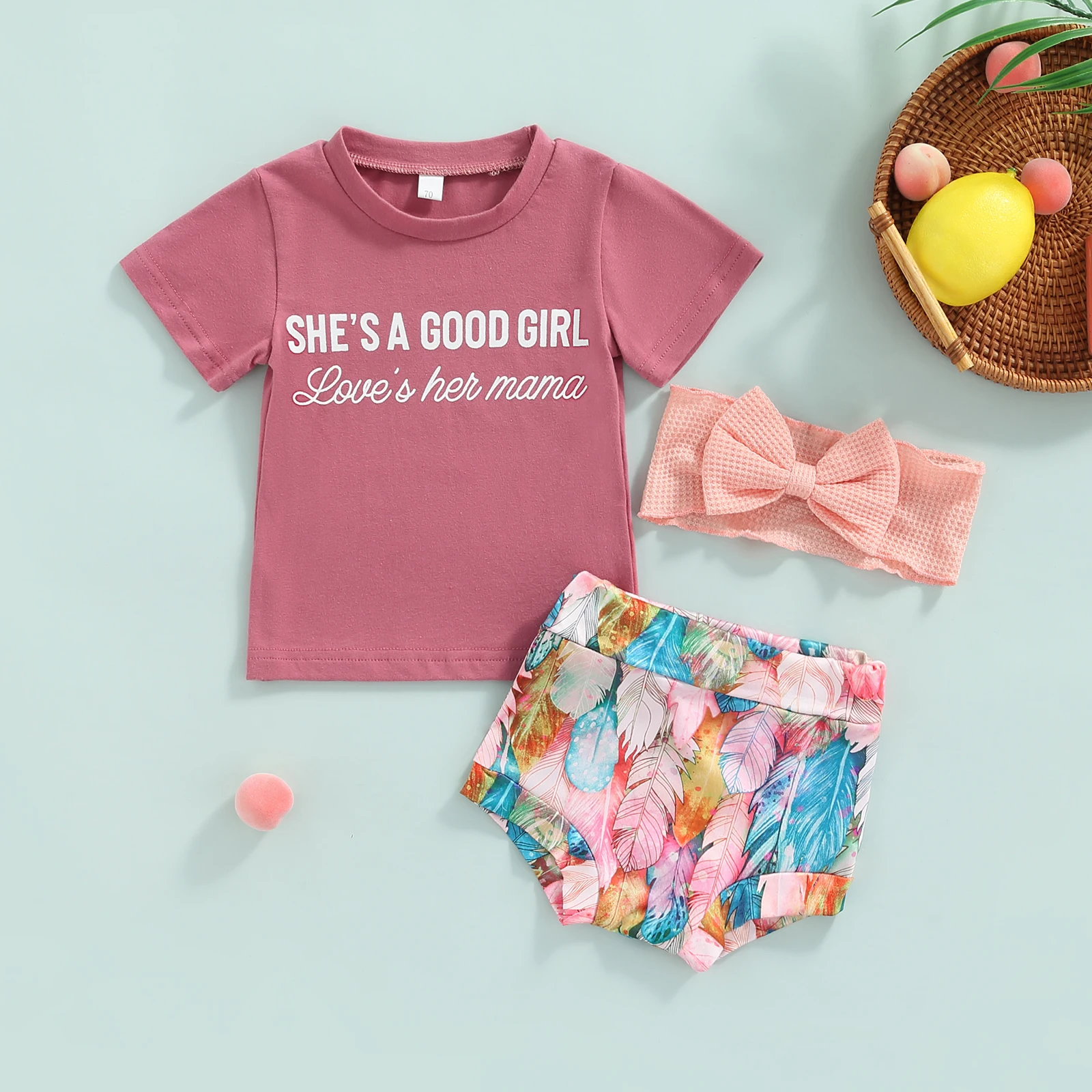 0-24 Months Baby Girl's Three-piece Suit, Letter Print Short Sleeve Round Neck Tops + Feather Print Shorts + Headband
0-24 Months Baby Girl's Three-piece Suit, Letter Print Short Sleeve Round Neck Tops + Feather Print Shorts + Headband
