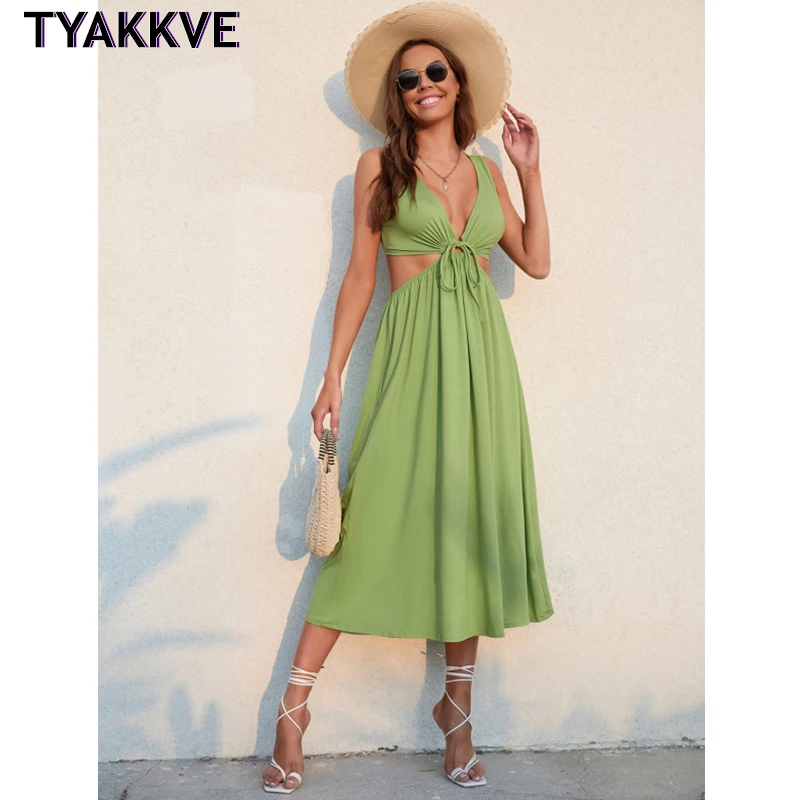 Sexy V-Neck Cut Out Beach Dress 2022 Summer Women Solid Green Color Club Party Evening Dress High Waist Maxi Dresses Vestidos
Sexy V-Neck Cut Out Beach Dress 2022 Summer Women Solid Green Color Club Party Evening Dress High Waist Maxi Dresses Vestidos