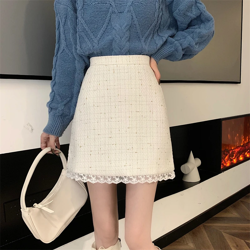 Vintage Plaid Tweed Skirts Women High Waist Zipper Mini Skirt Plus Size Korean Shorts Skirt Elegant Office Lady Lace Patchwork
Vintage Plaid Tweed Skirts Women High Waist Zipper Mini Skirt Plus Size Korean Shorts Skirt Elegant Office Lady Lace Patchwork