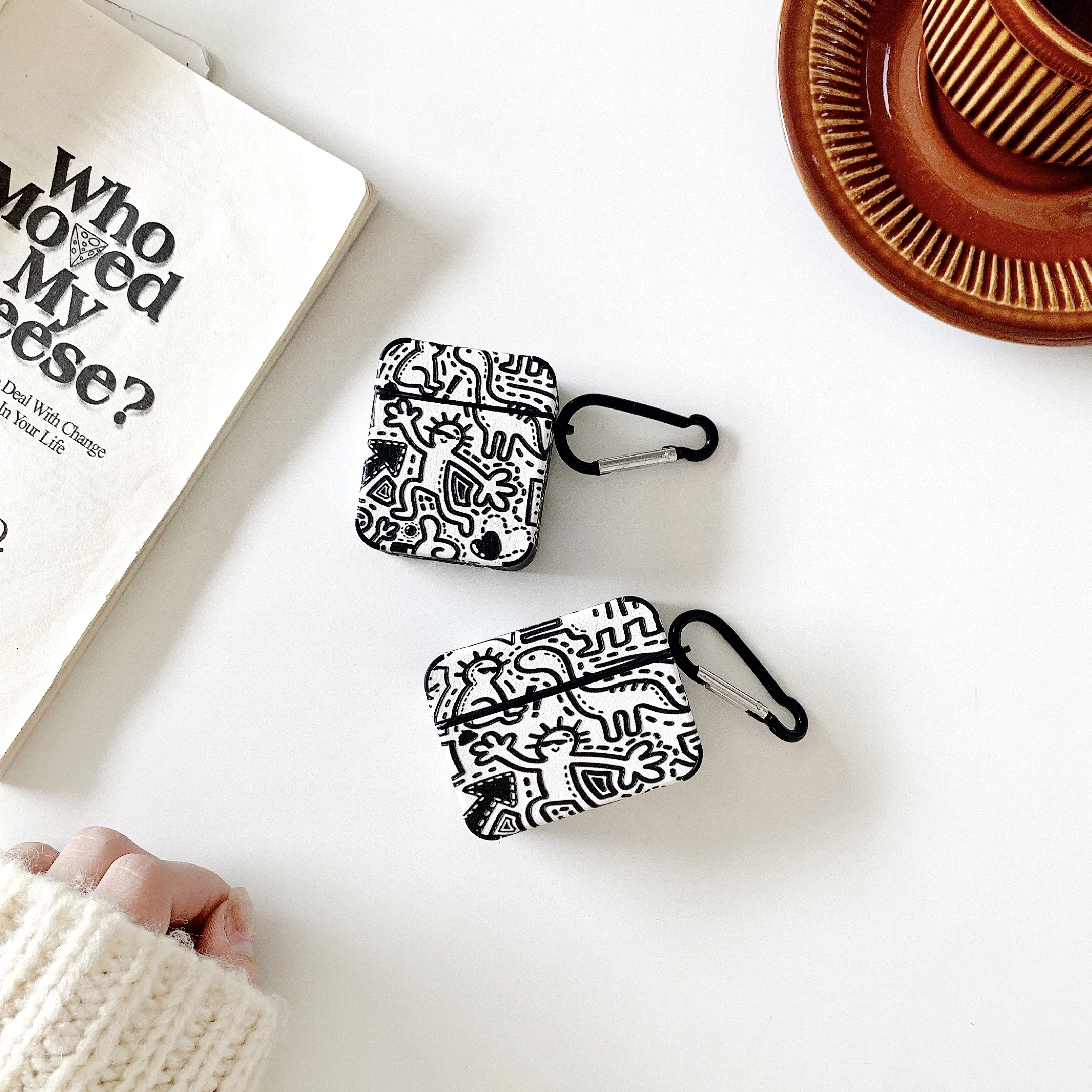 Trend Line Graffiti Spoof Pattern AirPods Case for apple Airpods 1 2 3 Pro Bluetooth headset Protective Earphone cover
Trend Line Graffiti Spoof Pattern AirPods Case for apple Airpods 1 2 3 Pro Bluetooth headset Protective Earphone cover