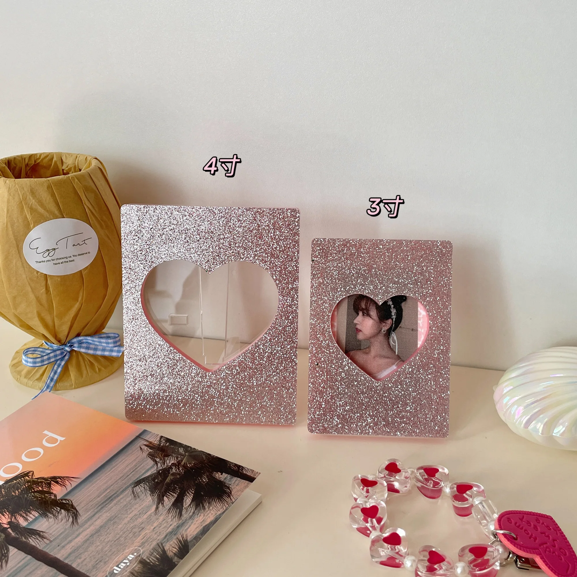 Fashion Shiny Gold Powder Love Photo Frame Magnetic Acrylic Photo Frame 3/4inch Idol Photocard Desk Display Stand Photo Holder
Fashion Shiny Gold Powder Love Photo Frame Magnetic Acrylic Photo Frame 3/4inch Idol Photocard Desk Display Stand Photo Holder