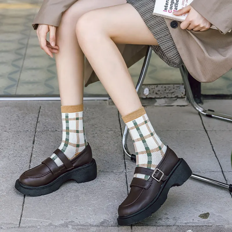 Socks Autumn and Winter New Cotton Fresh Women's Socks Combed Cotton Mori Girl Middle Tube Socks
Socks Autumn and Winter New Cotton Fresh Women's Socks Combed Cotton Mori Girl Middle Tube Socks