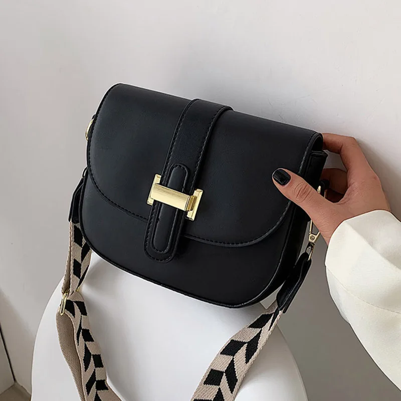 Simple Small Women's Bag Retro Square Leather Crossbody Bags Trending Pure Color Handbags 2022 Luxury Ladies Wide Shoulder Bags 
Simple Small Women's Bag Retro Square Leather Crossbody Bags Trending Pure Color Handbags 2022 Luxury Ladies Wide Shoulder Bags