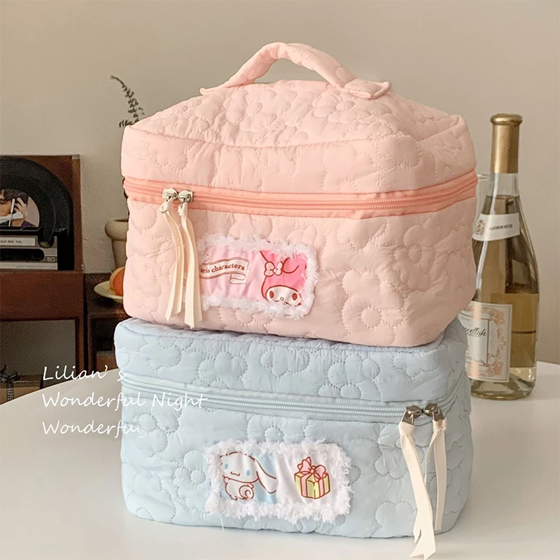 Портативная вместительная сумка для макияжа My Melody Sanrio Kawaii Girly Heart, милая аниме дорожная сумка для хранения игрушек для детей
Портативная вместительная сумка для макияжа My Melody Sanrio Kawaii Girly Heart, милая аниме дорожная сумка для хранения игрушек для детей