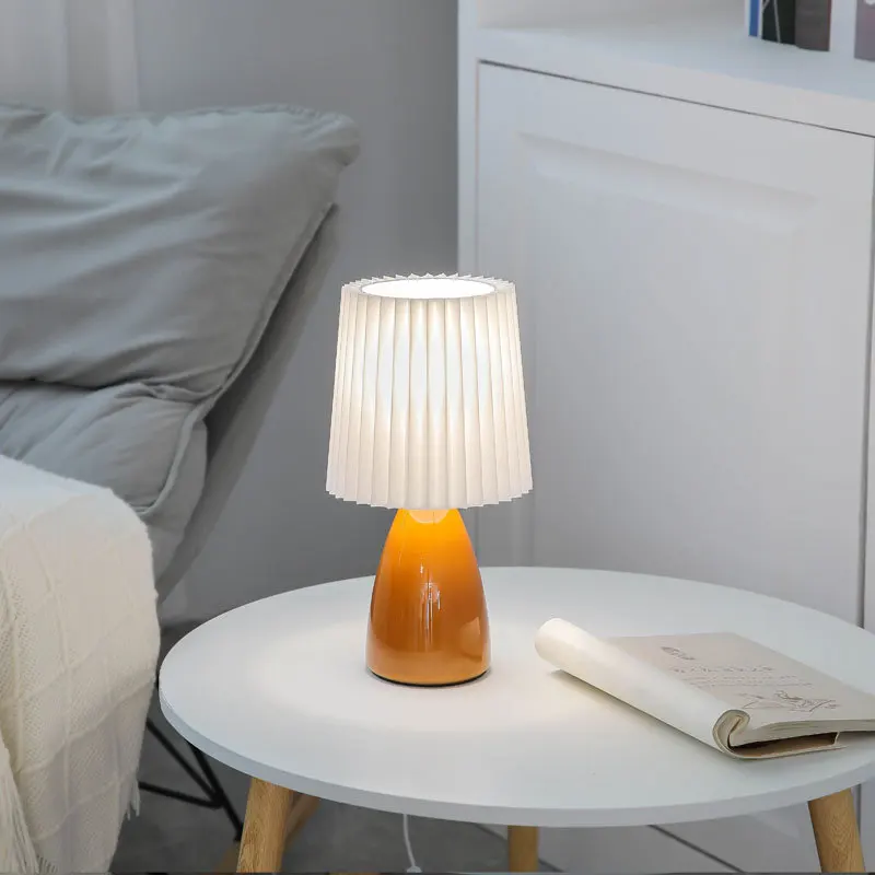 Milkshake table lamp Nordic retro girl pleated bedroom bedside small night lamp warm atmosphere lamp
Milkshake table lamp Nordic retro girl pleated bedroom bedside small night lamp warm atmosphere lamp