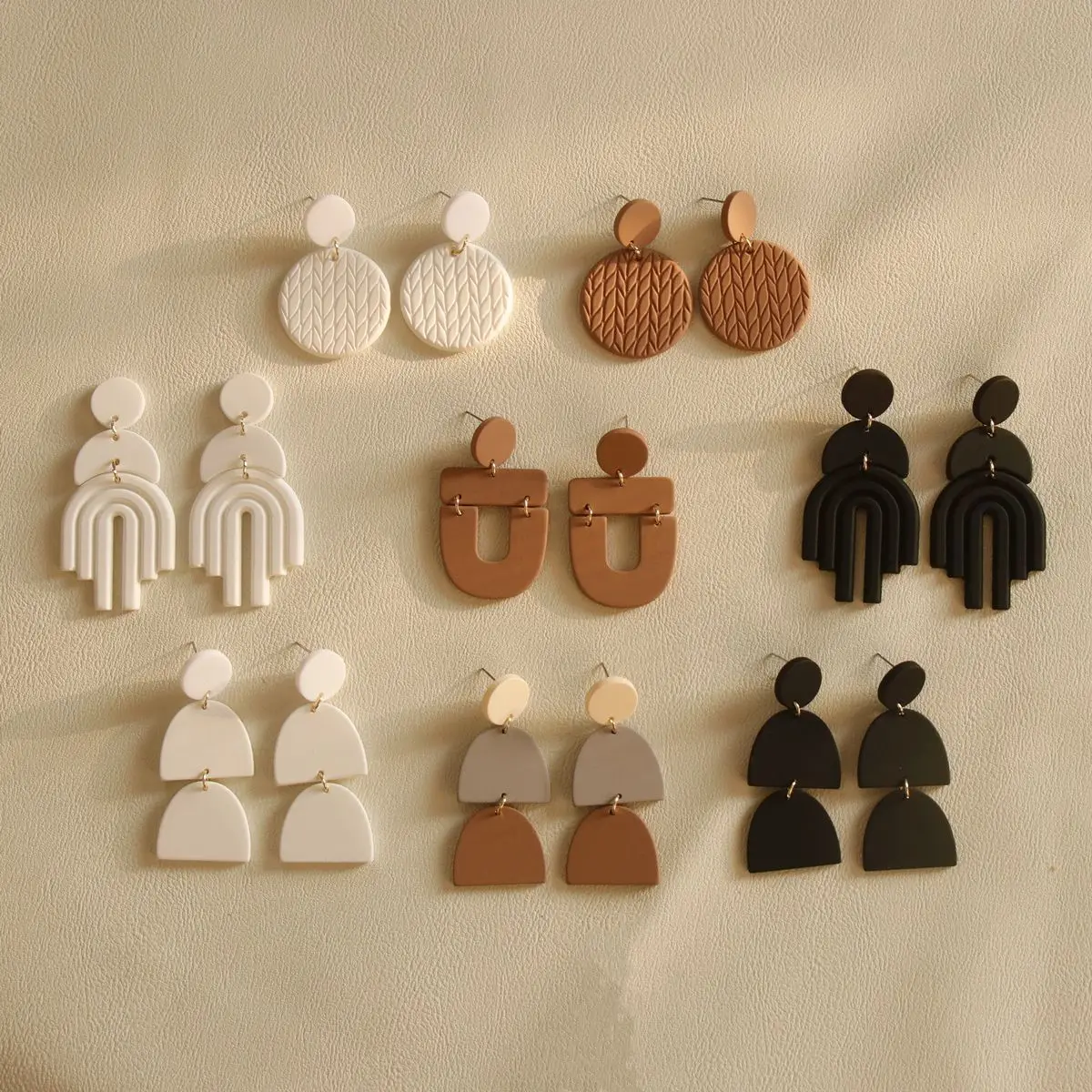 2023 Summer Fashion Geometric Round Hollow Acrylic Drop Earrings for Women Brown White Black Dangle Earrings Jewelry Gift
2023 Summer Fashion Geometric Round Hollow Acrylic Drop Earrings for Women Brown White Black Dangle Earrings Jewelry Gift
