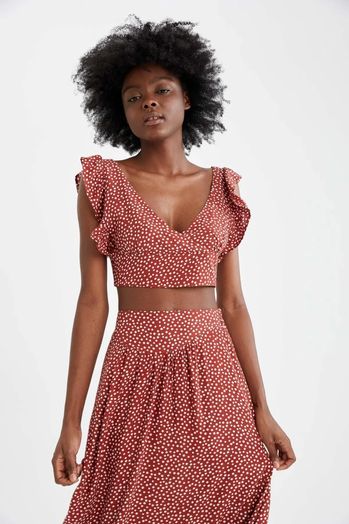 Women's Pareo Polka Dot Patterned V-Neck Crop Top Swimwear Cover Dress Sexy Tunic Suit Beachwear Female Beach Bikini Cover
Women's Pareo Polka Dot Patterned V-Neck Crop Top Swimwear Cover Dress Sexy Tunic Suit Beachwear Female Beach Bikini Cover