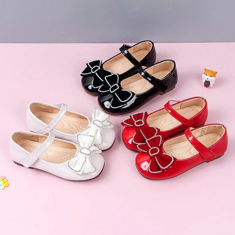 Spring Children's Leather Shoes Rhinestone Bow Girls Party Princess Shoes Fashion Simple Catwalk Pu Leather Non-slip Kids Shoes
Spring Children's Leather Shoes Rhinestone Bow Girls Party Princess Shoes Fashion Simple Catwalk Pu Leather Non-slip Kids Shoes
