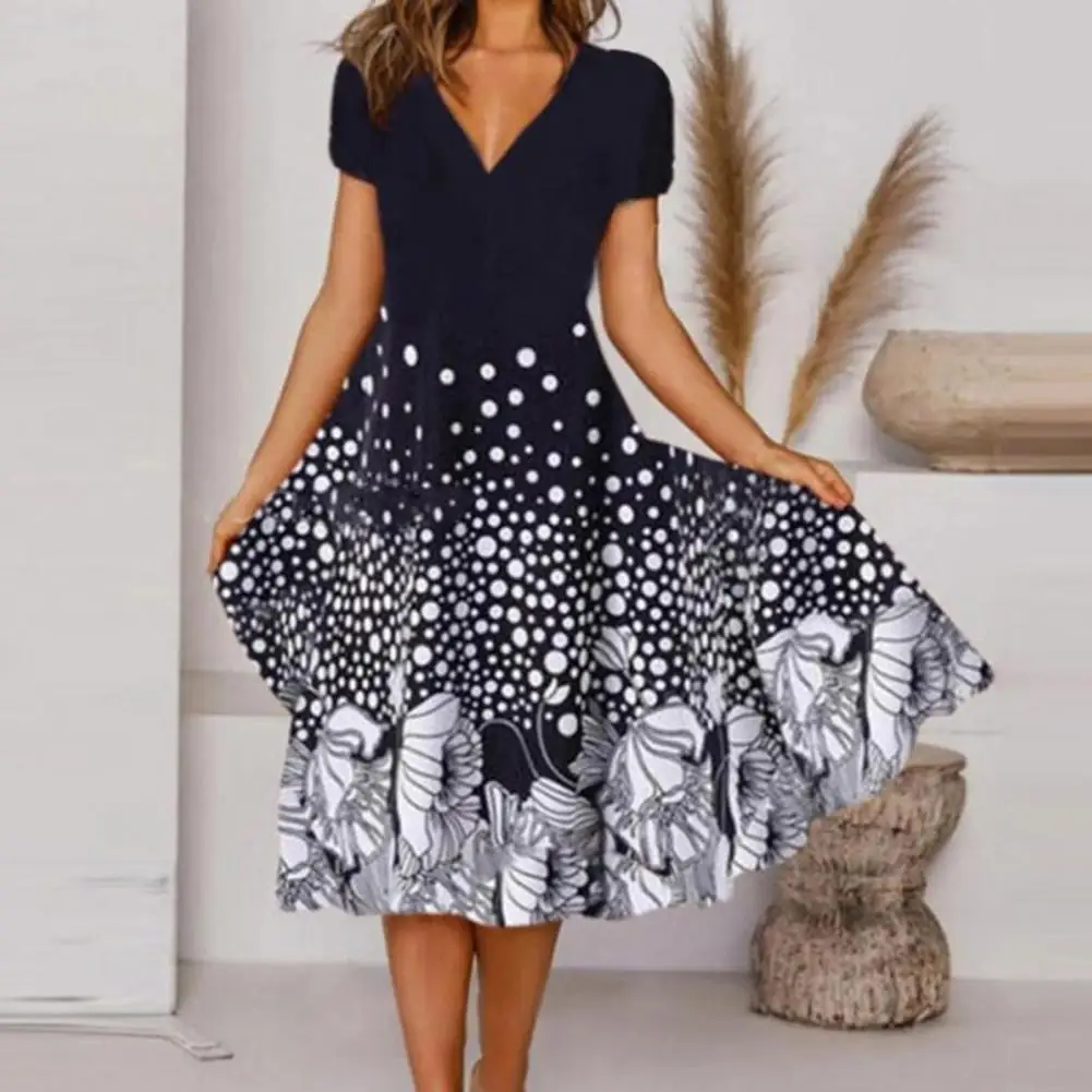 V-Neck Short Sleeve Large Hem Midi Dress Colorful Flower Printing Ladies Casual Dress for Daily Wear
V-Neck Short Sleeve Large Hem Midi Dress Colorful Flower Printing Ladies Casual Dress for Daily Wear