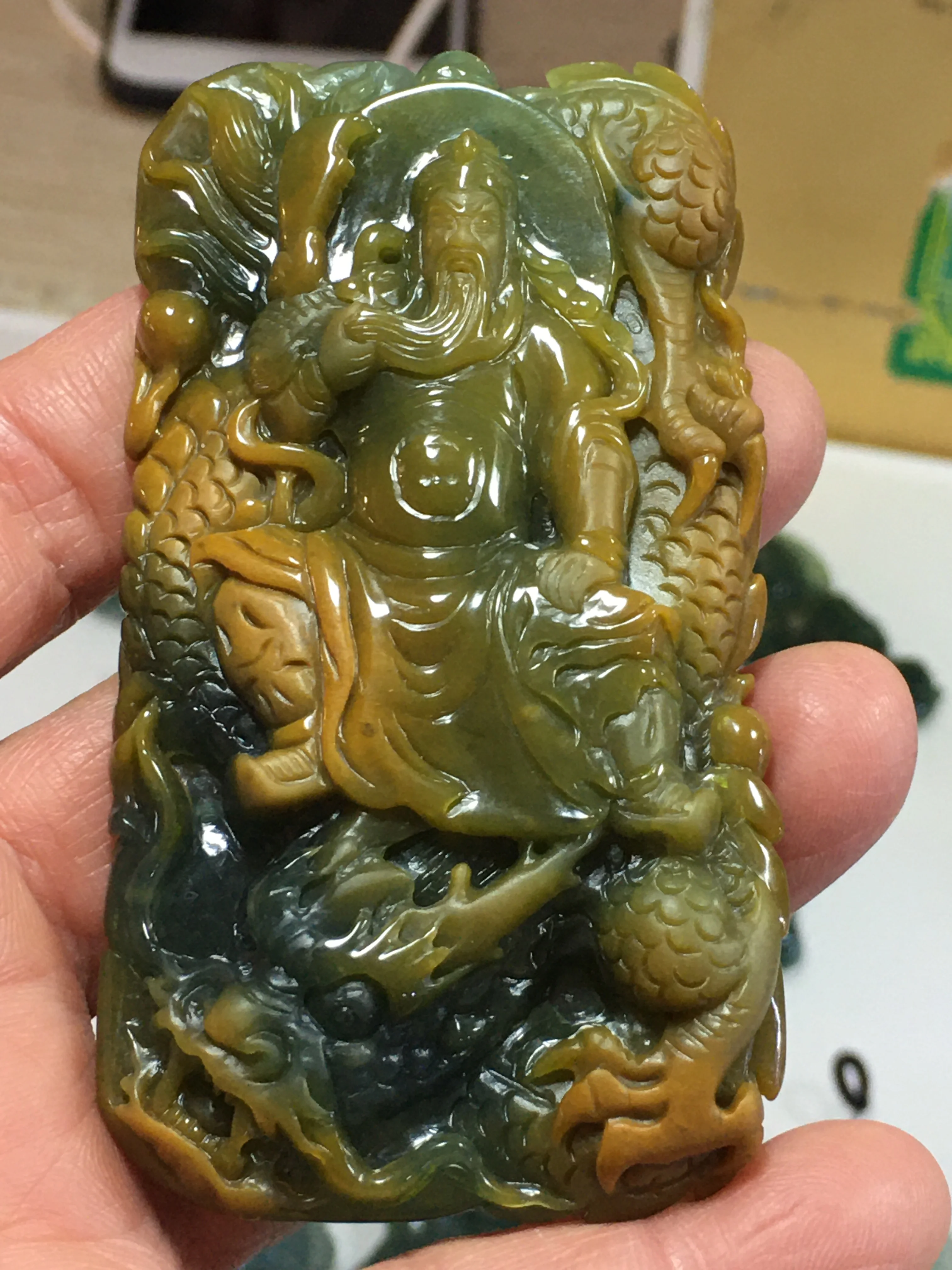 Natural 7A Myanmar jade Buddha guan gong green jade pendant jade necklace pendants jewelry jade necklaces for men high quality
Natural 7A Myanmar jade Buddha guan gong green jade pendant jade necklace pendants jewelry jade necklaces for men high quality