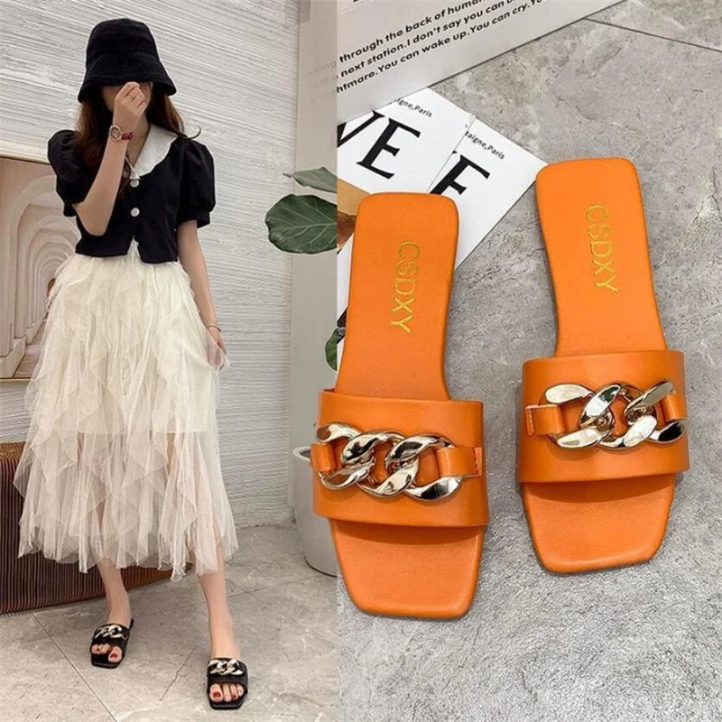 Summer 2022 New Casual Flat Bottomed Women's Sandals Fashion Metal Buckle Flat Bottomed Slippers Women's Outer Slippers
Summer 2022 New Casual Flat Bottomed Women's Sandals Fashion Metal Buckle Flat Bottomed Slippers Women's Outer Slippers