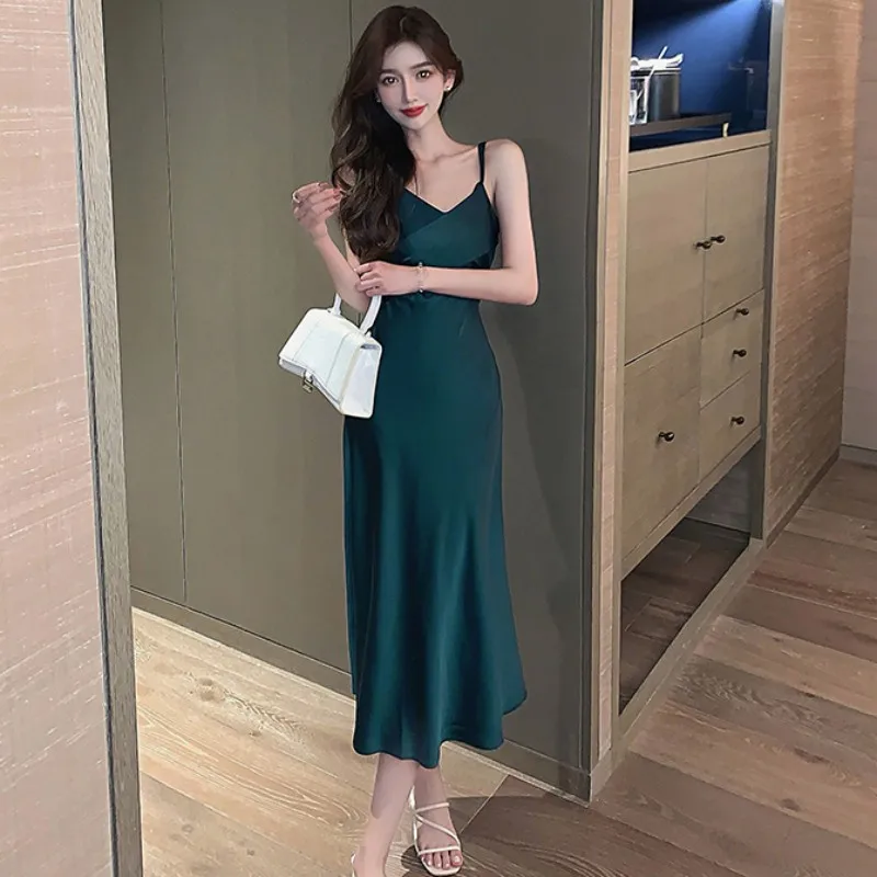 2022 New Summer Camisole Dress Sense Of Design A Minority High Waist Commute Solid Color Backless Satin Longuette Free Shipping
2022 New Summer Camisole Dress Sense Of Design A Minority High Waist Commute Solid Color Backless Satin Longuette Free Shipping