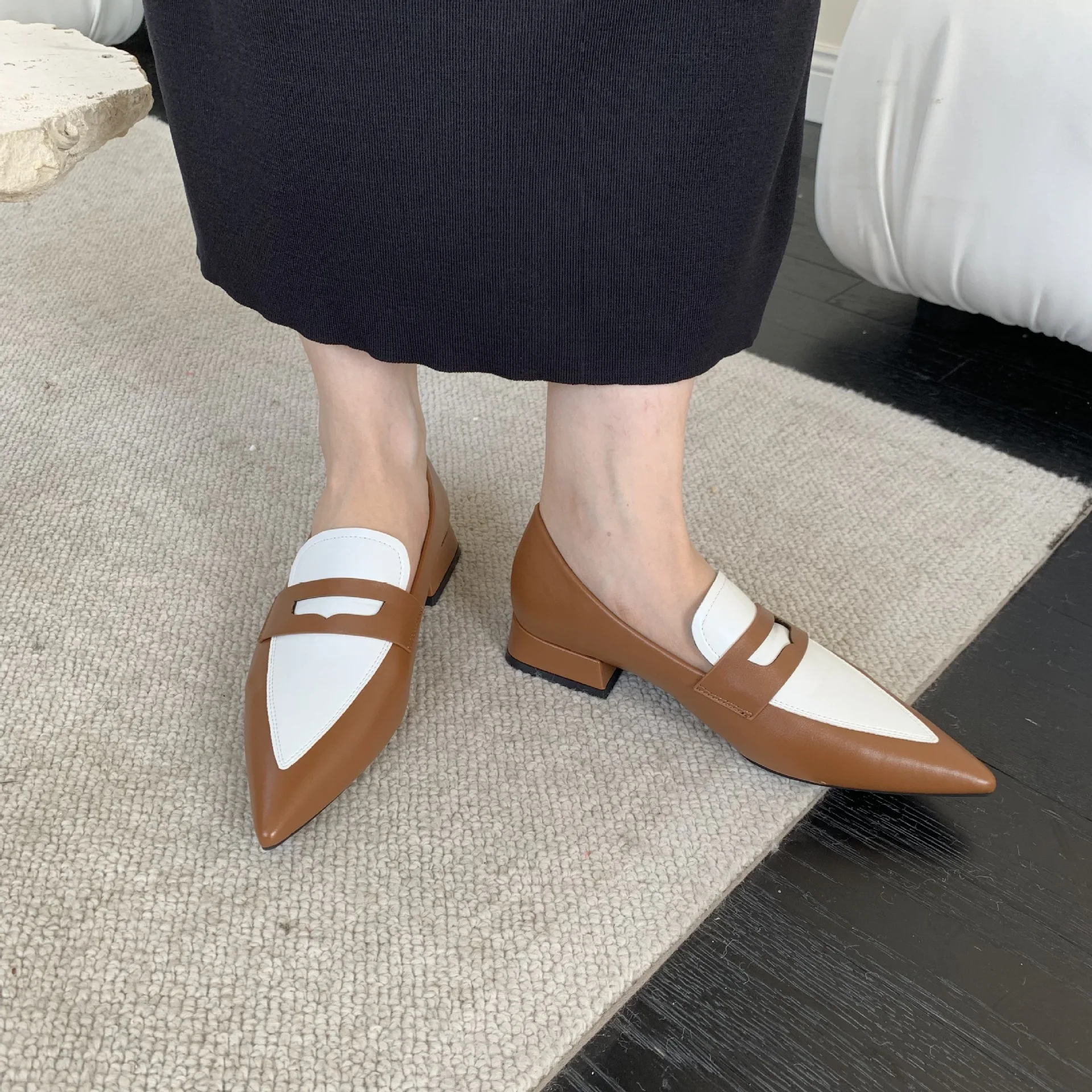 Low Heels Rubber Rome Fabric Basic PU Hoof Low Heels Rome Rubber Basic Fabric PU
Low Heels Rubber Rome Fabric Basic PU Hoof Low Heels Rome Rubber Basic Fabric PU