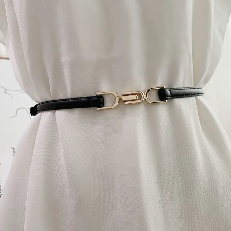 Women's decorative simple mirror Pu imitation leather adjustable hole free waist closing buckle narrow belt
Women's decorative simple mirror Pu imitation leather adjustable hole free waist closing buckle narrow belt