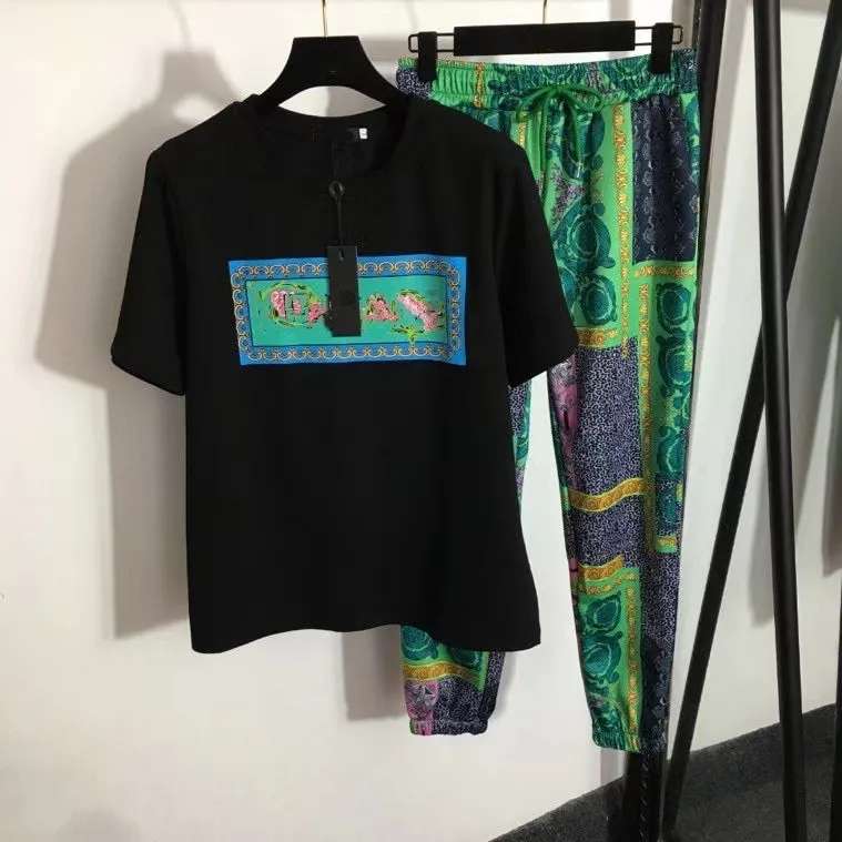 Spring Summer Women's Pantsuits High Quality Letter Print Cotton T-shirts + Elastic Waist Casual Pants Two Piece Set F118
Spring Summer Women's Pantsuits High Quality Letter Print Cotton T-shirts + Elastic Waist Casual Pants Two Piece Set F118