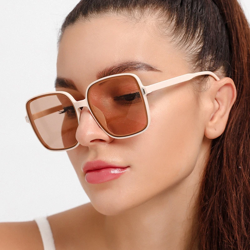 luxury Fashion Designer Square Sunglasses Woman Retro Vintage Gradient Sun Glasses Female Clear Lens Black White Oculos De Sol
luxury Fashion Designer Square Sunglasses Woman Retro Vintage Gradient Sun Glasses Female Clear Lens Black White Oculos De Sol