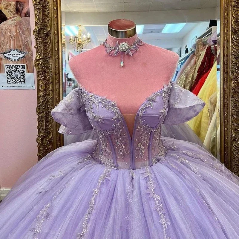 

Ball Gown Lavender Quinceanera Dresses Beading Crystal Lace Cinderella Princess Birthday Party Vestidos De 15 Anos