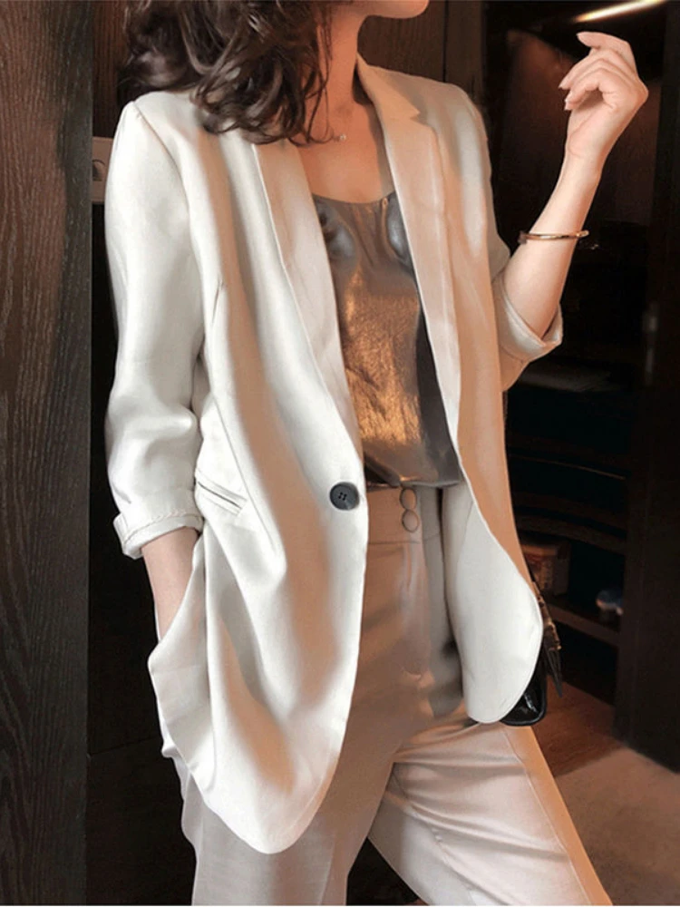 2023 Spring Autumn Jacket Women Office Business Temperament Slim Women Clothing Satin Coats Short Blazer Femme One Button Suit
2023 Spring Autumn Jacket Women Office Business Temperament Slim Women Clothing Satin Coats Short Blazer Femme One Button Suit