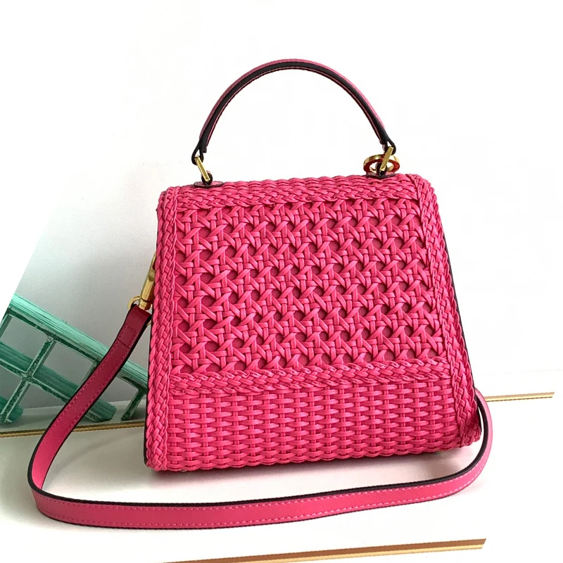High-quality hand-woven cowhide tote bag fashion handbag spring/summer 2023 new shoulder bag leisure messenger bag
High-quality hand-woven cowhide tote bag fashion handbag spring/summer 2023 new shoulder bag leisure messenger bag