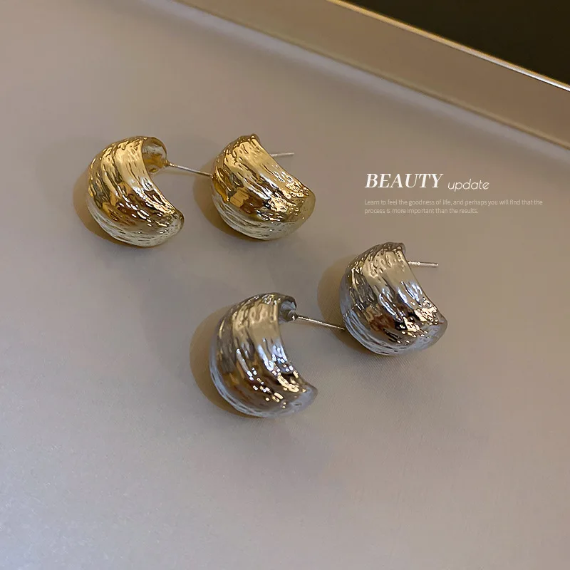 Classic French Styles Small Stud Earrings for Women Gold Color Metal OL Simple Statement Earring
Classic French Styles Small Stud Earrings for Women Gold Color Metal OL Simple Statement Earring