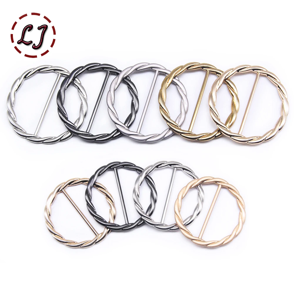 Новинка, 2 шт./лот, 35 мм, 40 мм, пряжки для ремня, круглая металлическая пряжка для ветрового пальто, сумки, украшения одежды, ремесла, «сделай сам», Швейные аксессуары
Новинка, 2 шт./лот, 35 мм, 40 мм, пряжки для ремня, круглая металлическая пряжка для ветрового пальто, сумки, украшения одежды, ремесла, «сделай сам», Швейные аксессуары