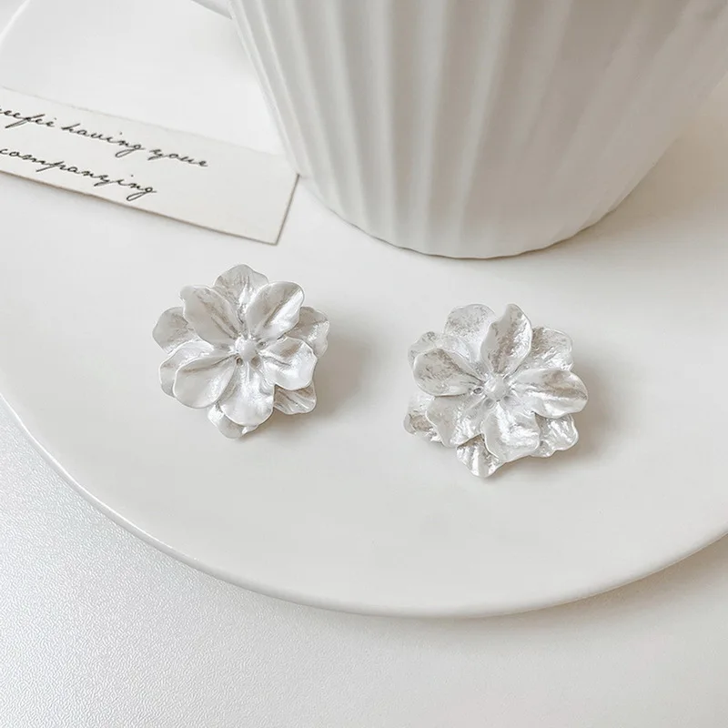 Korean Style Flower Rose Heart Bow-knot Ear Studs Ear Clip earrings for Women summer simple Sweet Small No pierced Jewelry
Korean Style Flower Rose Heart Bow-knot Ear Studs Ear Clip earrings for Women summer simple Sweet Small No pierced Jewelry