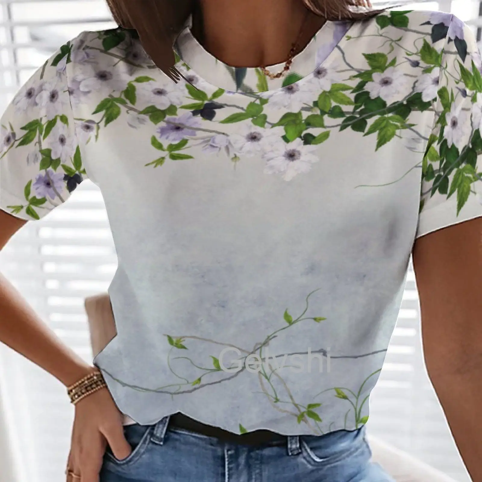 Hot Summer Oversized T-shirt High Quality Street T-shirt Female Fashion Flower Printed Short Sleeve T-shirt Women's T-shirt 2022
Hot Summer Oversized T-shirt High Quality Street T-shirt Female Fashion Flower Printed Short Sleeve T-shirt Women's T-shirt 2022