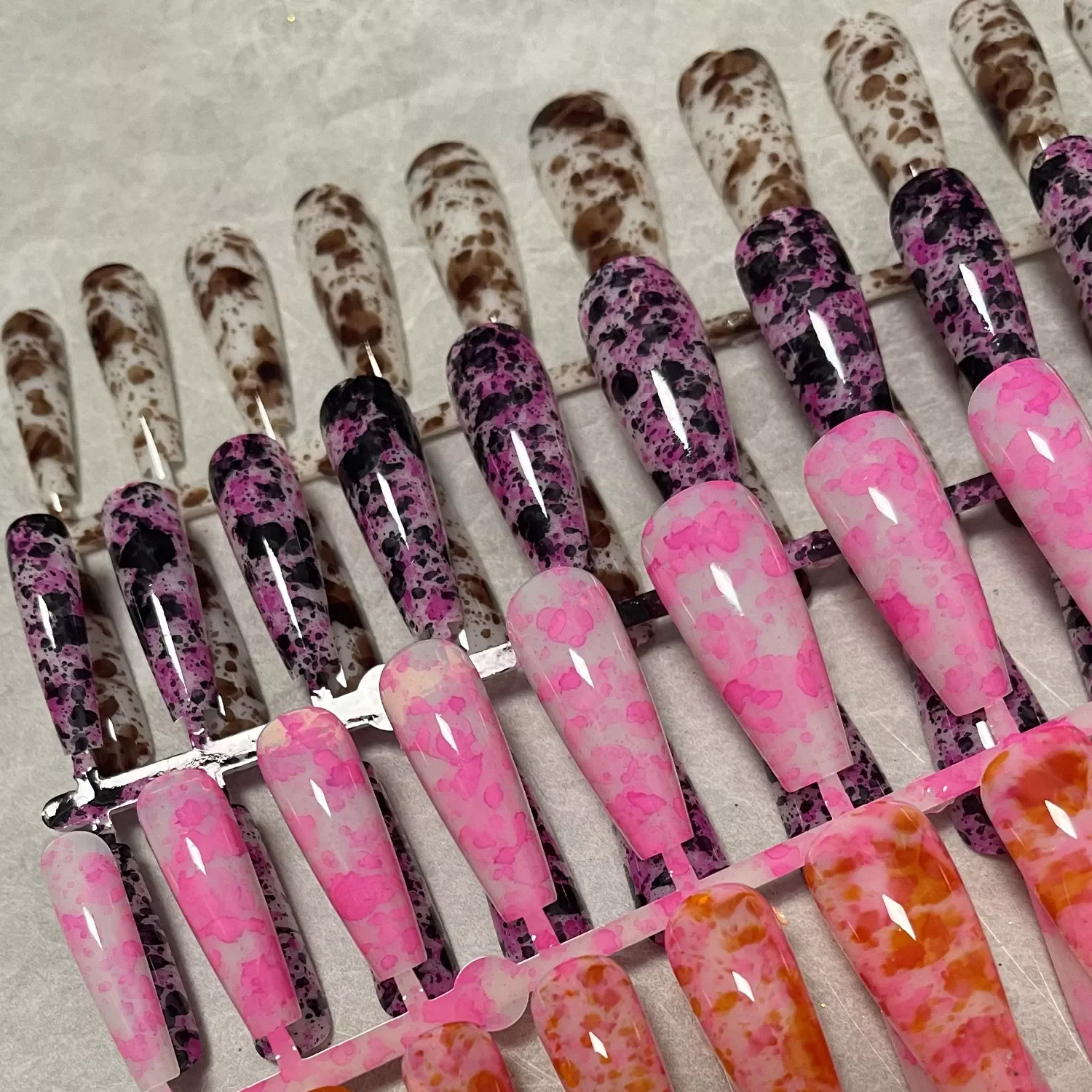 Factory Outlet Super Long Coffin Nails Girl Ballet False Nails Finished Nail Art Watercolor polishing Mirror Surface Fake Nail
Factory Outlet Super Long Coffin Nails Girl Ballet False Nails Finished Nail Art Watercolor polishing Mirror Surface Fake Nail