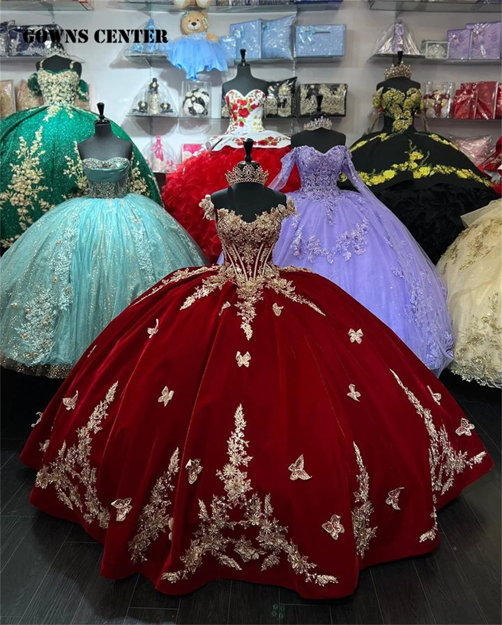 Vintage Red Velvet 15 Year Old Quinceanera Dress 2023 With Cape Gold Lace Appliques Sweet 16 Dress Party Gown Lace Up vstidos
Vintage Red Velvet 15 Year Old Quinceanera Dress 2023 With Cape Gold Lace Appliques Sweet 16 Dress Party Gown Lace Up vstidos