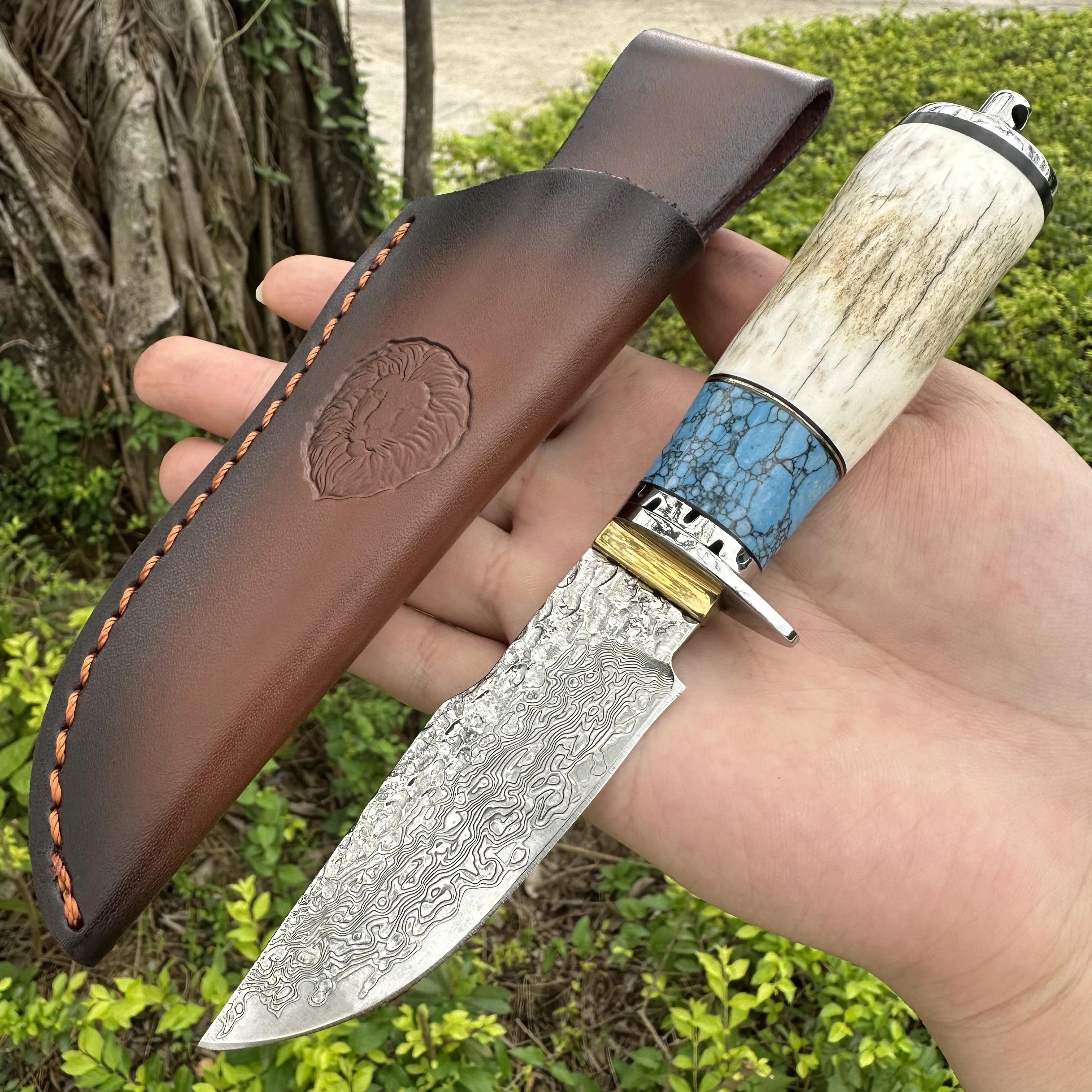 Topwell Handmade Knife VG10 Damscus Blade Antler Handle With Brass Head Premiun Leather Sheath Super Sharp Perfect Collection
Topwell Handmade Knife VG10 Damscus Blade Antler Handle With Brass Head Premiun Leather Sheath Super Sharp Perfect Collection