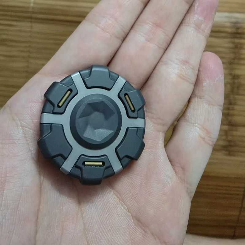 Подержанный наружный принт acноя EDC Ppb Armor Push Brand Цирконий титановый материал
Подержанный наружный принт acноя EDC Ppb Armor Push Brand Цирконий титановый материал