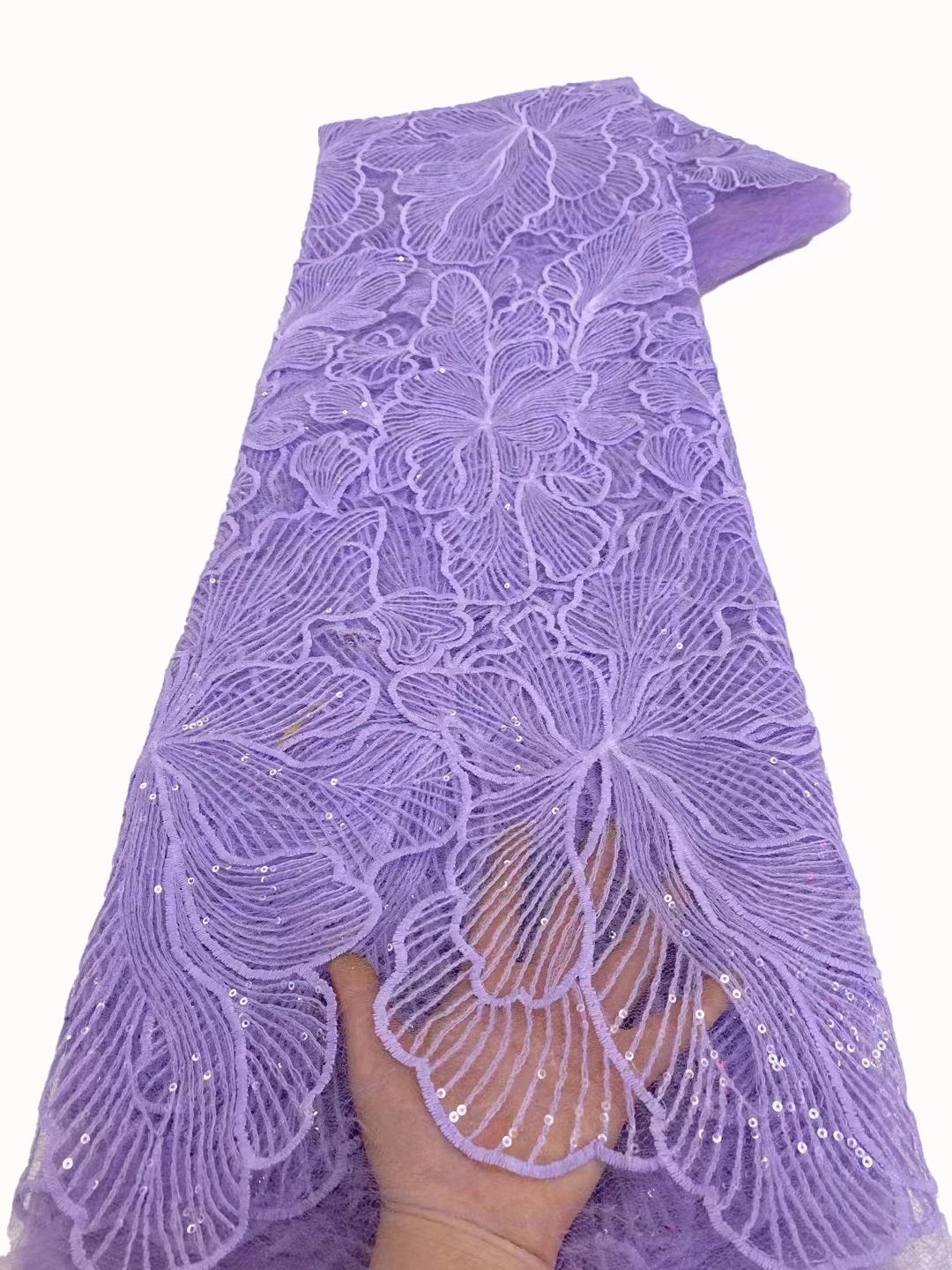 Exquisite high-quality lace embroidery lace fabric, fashion sequins embellished luxury ladies dress dress sewing 5 yards
Exquisite high-quality lace embroidery lace fabric, fashion sequins embellished luxury ladies dress dress sewing 5 yards