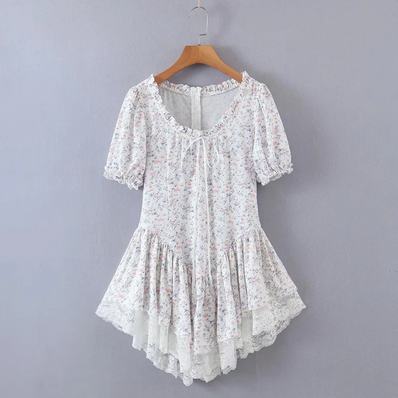 Korean Fashion Streetwear 2022 Women Summer Elegant O-neck Short Sleeve Floral Printed Mini Dresses Lace Patchwork Vestidos
Korean Fashion Streetwear 2022 Women Summer Elegant O-neck Short Sleeve Floral Printed Mini Dresses Lace Patchwork Vestidos