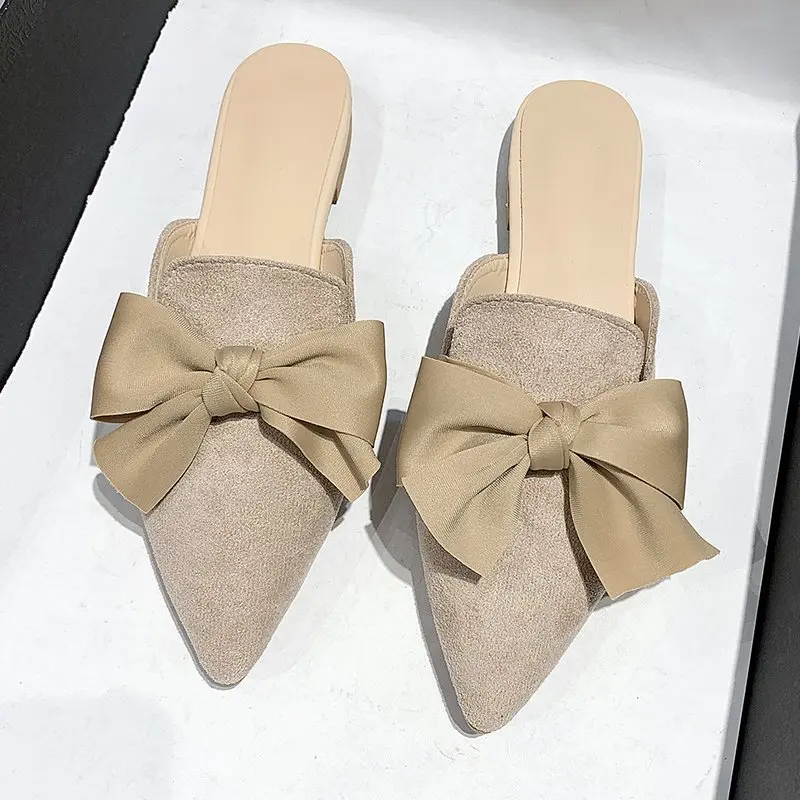 2022 Summer New Fashion Korean Version of The Lazy Slip-on Color Matching Women's Shoes Outer Wear Baotou Casual Half Slippers
2022 Summer New Fashion Korean Version of The Lazy Slip-on Color Matching Women's Shoes Outer Wear Baotou Casual Half Slippers
