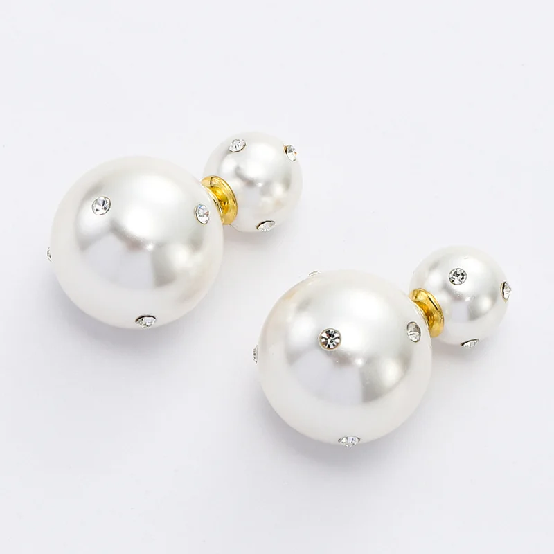 ALTERA Classic Vintage Double Side Pearl Ear Stud Earrings for Women Luxury Crystal Simulated Pearl Ball Earrings Jewelry Party
ALTERA Classic Vintage Double Side Pearl Ear Stud Earrings for Women Luxury Crystal Simulated Pearl Ball Earrings Jewelry Party