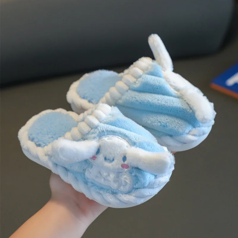 Cartoon Sanrio Plush Slippers Cinnamoroll Accessories Cute Beauty Home Winter Indoor Anti-Slip Kawaii Anime Toys for Girls Gift
Cartoon Sanrio Plush Slippers Cinnamoroll Accessories Cute Beauty Home Winter Indoor Anti-Slip Kawaii Anime Toys for Girls Gift