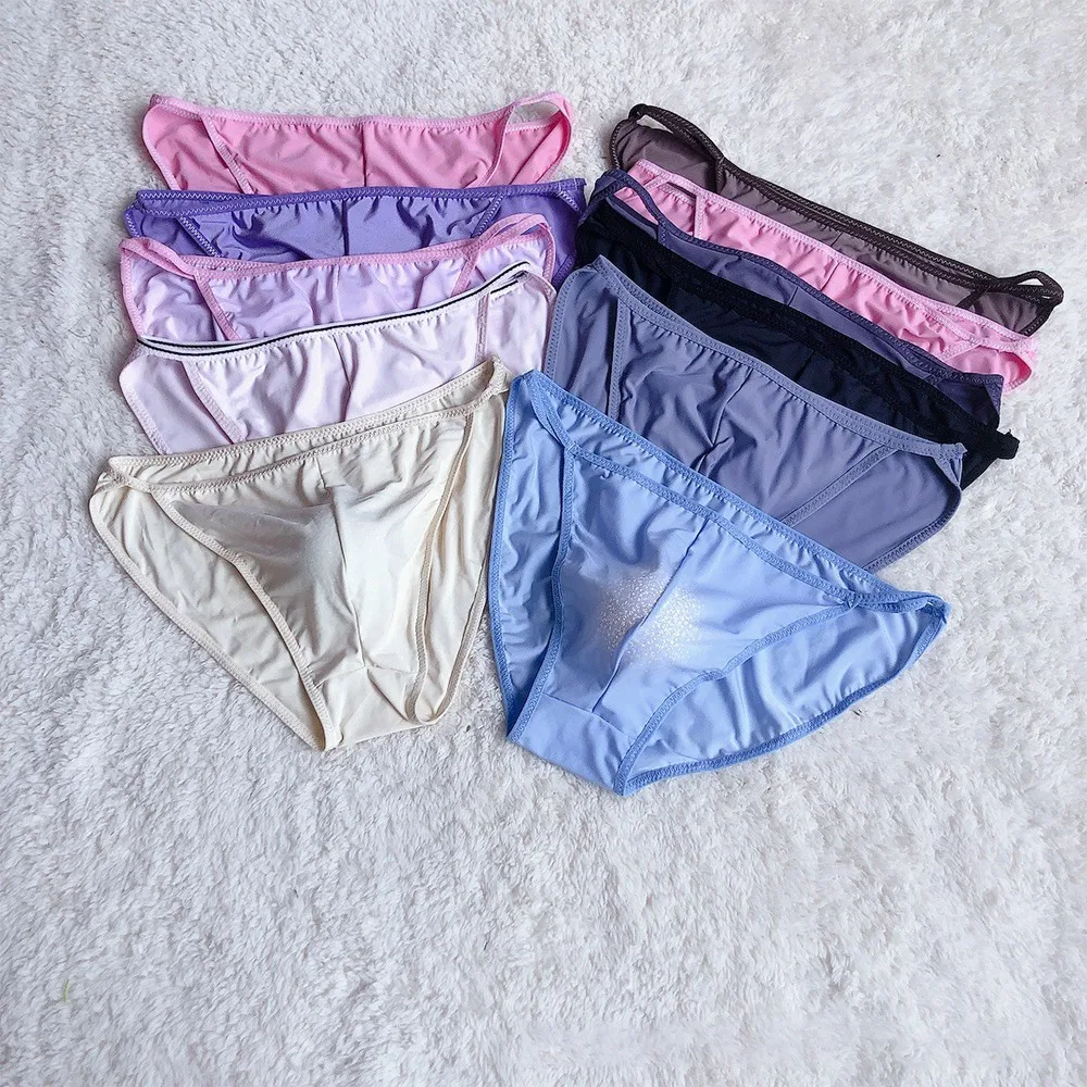 2022 New Comfy Sexy Men Ice Silk Sheer Bulge Pouch Bikini Solid Color Briefs Breathable Thongs Underwear Underpants Translucent
2022 New Comfy Sexy Men Ice Silk Sheer Bulge Pouch Bikini Solid Color Briefs Breathable Thongs Underwear Underpants Translucent