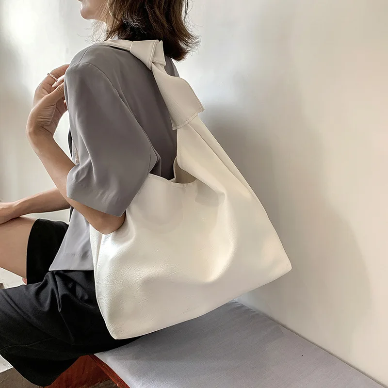 Women's Bag 2021 New Casual Sense Cute Simple Shoulder Bag Cloud Pleated Bag Armpit Bag Handbag Tote Bags for Women Travel
Women's Bag 2021 New Casual Sense Cute Simple Shoulder Bag Cloud Pleated Bag Armpit Bag Handbag Tote Bags for Women Travel