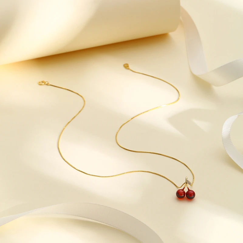 Unique Design Red Cherry Pendant Necklace for Women Korean Fashion Jewelry 2022 Party Luxury Accessories Gifts for Girl
Unique Design Red Cherry Pendant Necklace for Women Korean Fashion Jewelry 2022 Party Luxury Accessories Gifts for Girl