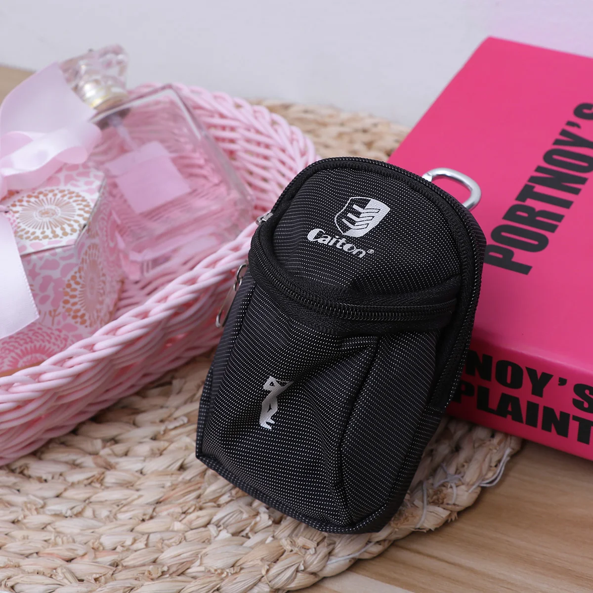 Bag Black Zipper Pockets Keychain Professional Travel Storage Bag Gear for Valuables Accessories
Bag Black Zipper Pockets Keychain Professional Travel Storage Bag Gear for Valuables Accessories