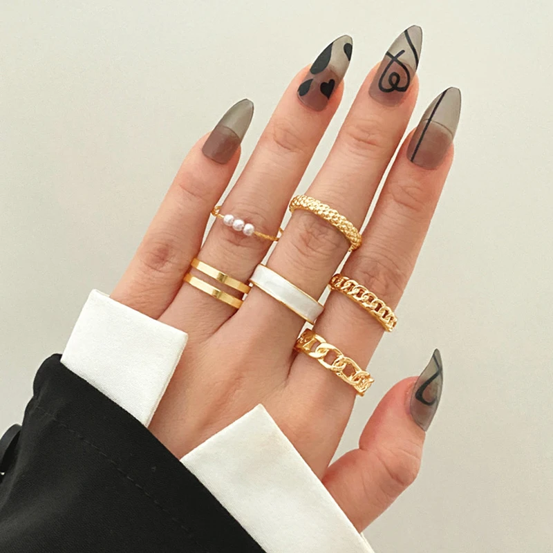IFKM Hiphop Gold Color Chain Rings Set For Women Girls Punk Geometric Simple Finger Rings 2023 Trend Jewelry Party Gifts
IFKM Hiphop Gold Color Chain Rings Set For Women Girls Punk Geometric Simple Finger Rings 2023 Trend Jewelry Party Gifts