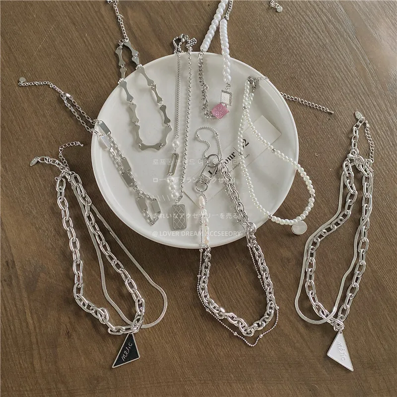Gothic Harajuku Splicing Pearl Beads Chain Necklace For Women Trendy Double Layer Metal Clavicle Chain Chokers Girl New Jewelry
Gothic Harajuku Splicing Pearl Beads Chain Necklace For Women Trendy Double Layer Metal Clavicle Chain Chokers Girl New Jewelry