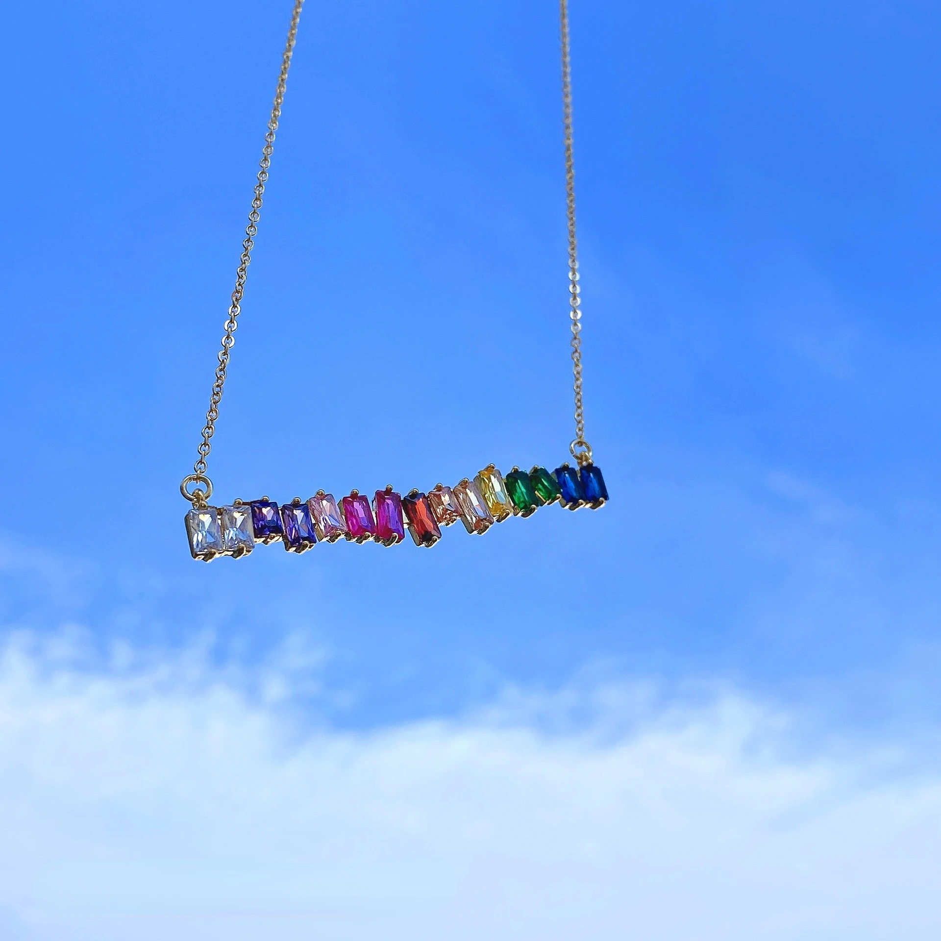 Delicate Rhinestone Rainbow Necklace for Women Shiny Colorful Zircon Best Friend Friendship Couple Necklace Wedding Jewelry Gift
Delicate Rhinestone Rainbow Necklace for Women Shiny Colorful Zircon Best Friend Friendship Couple Necklace Wedding Jewelry Gift